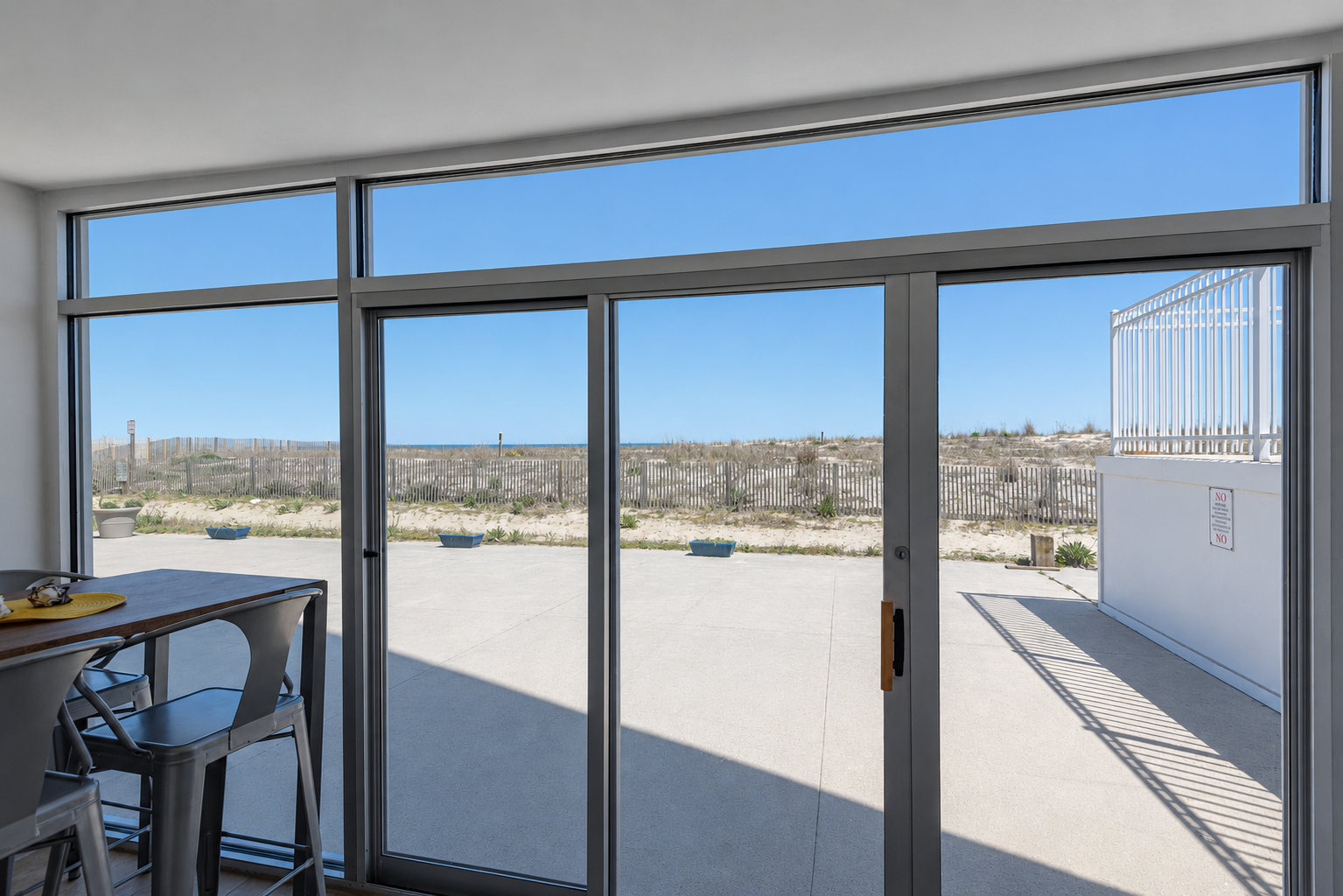 Balcony or window view